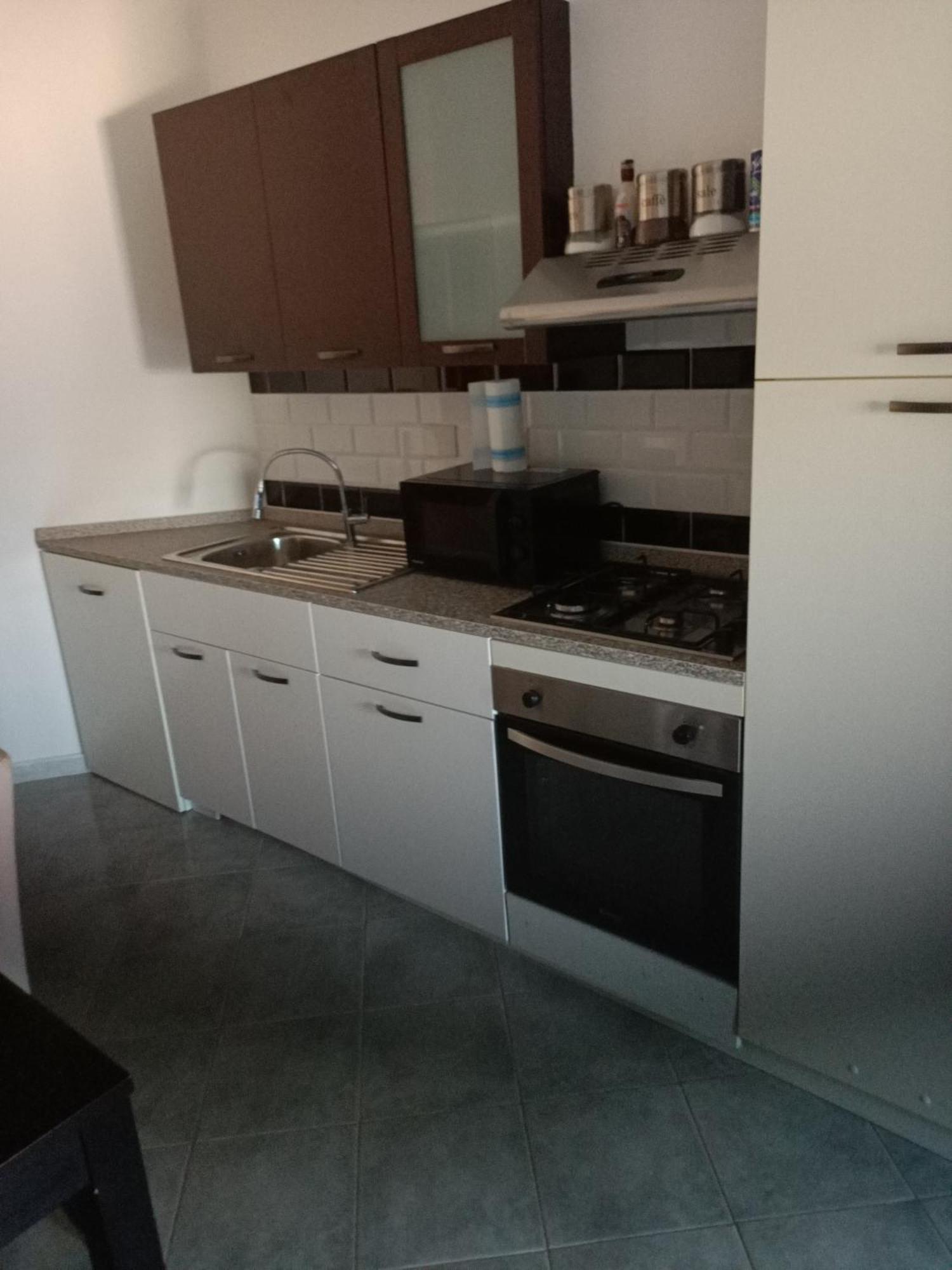 Modular King Suite - Intera Suite Vicino Aeroporto E Fiera Di Roma 피우미치노 외부 사진