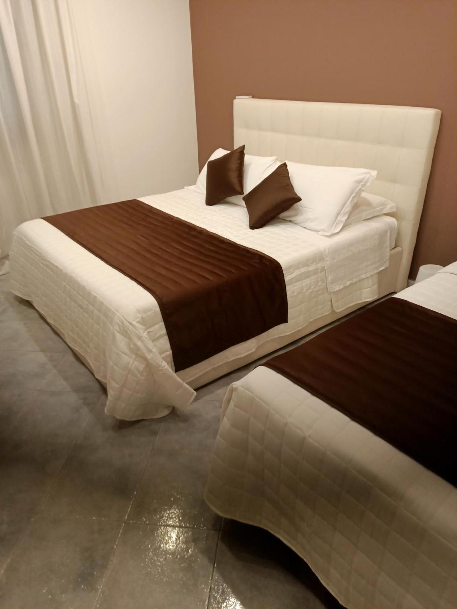 Modular King Suite - Intera Suite Vicino Aeroporto E Fiera Di Roma 피우미치노 외부 사진